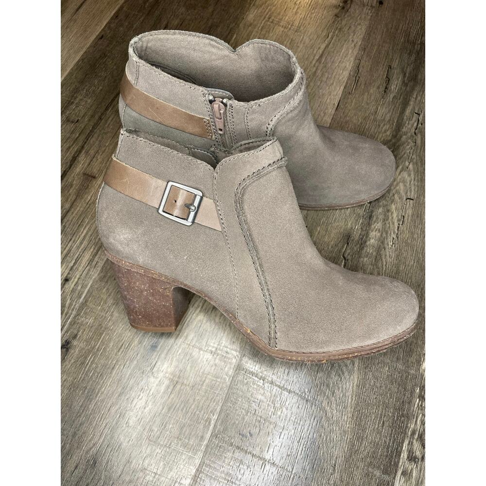 Clarks Sashlin Ester Brown Suede Ankle Boots Booties 10 Classic Zip Normcore